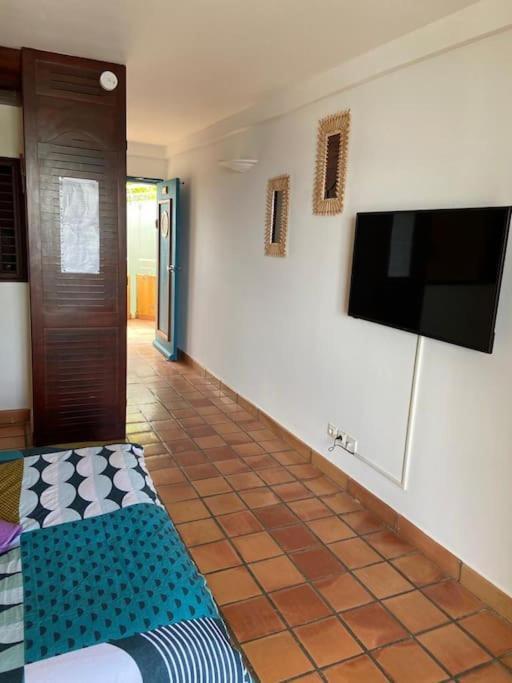 Studio Au Soleil Levant, Avec Piscine La Trinité Exterior foto